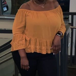 Off the shoulder swing shirt